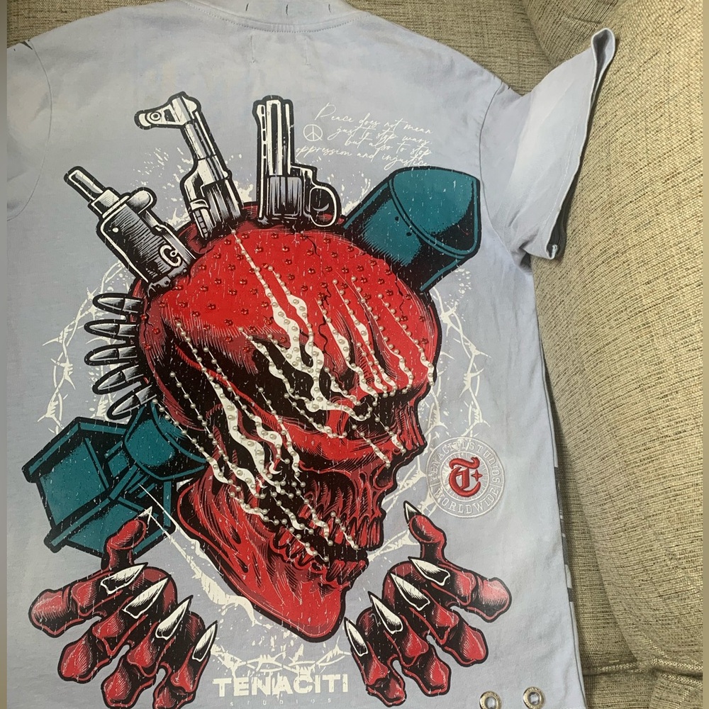 NWT TENACITI STUDIOS Embellished Barbwire Skull Graphic Tee in Blue, Size Small